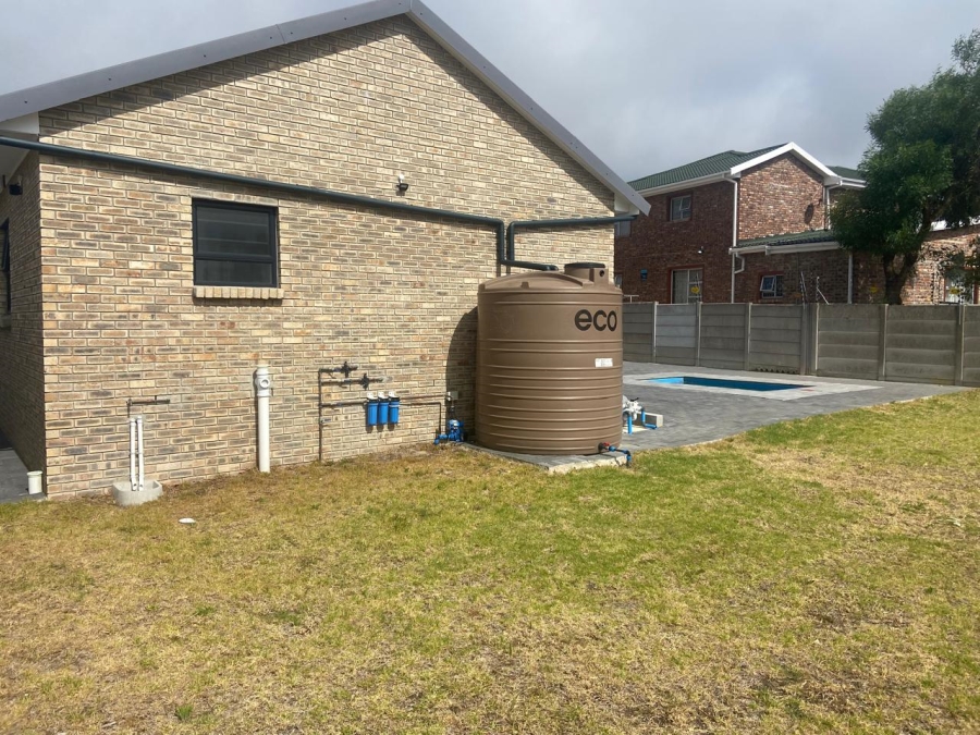 4 Bedroom Property for Sale in Brymore Eastern Cape